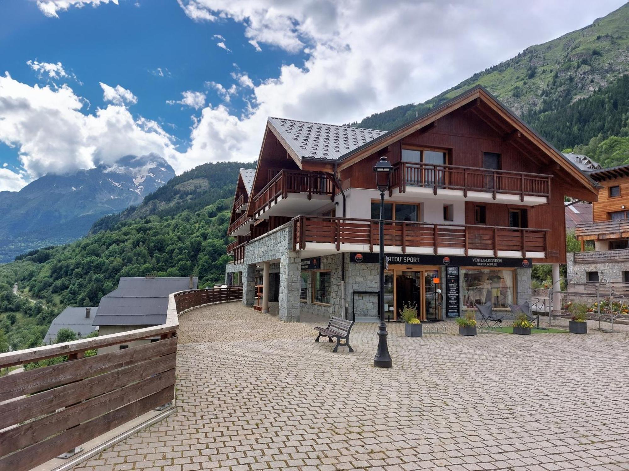 Aparthotel Terresens - Le Saphir Vaujany Exterior foto